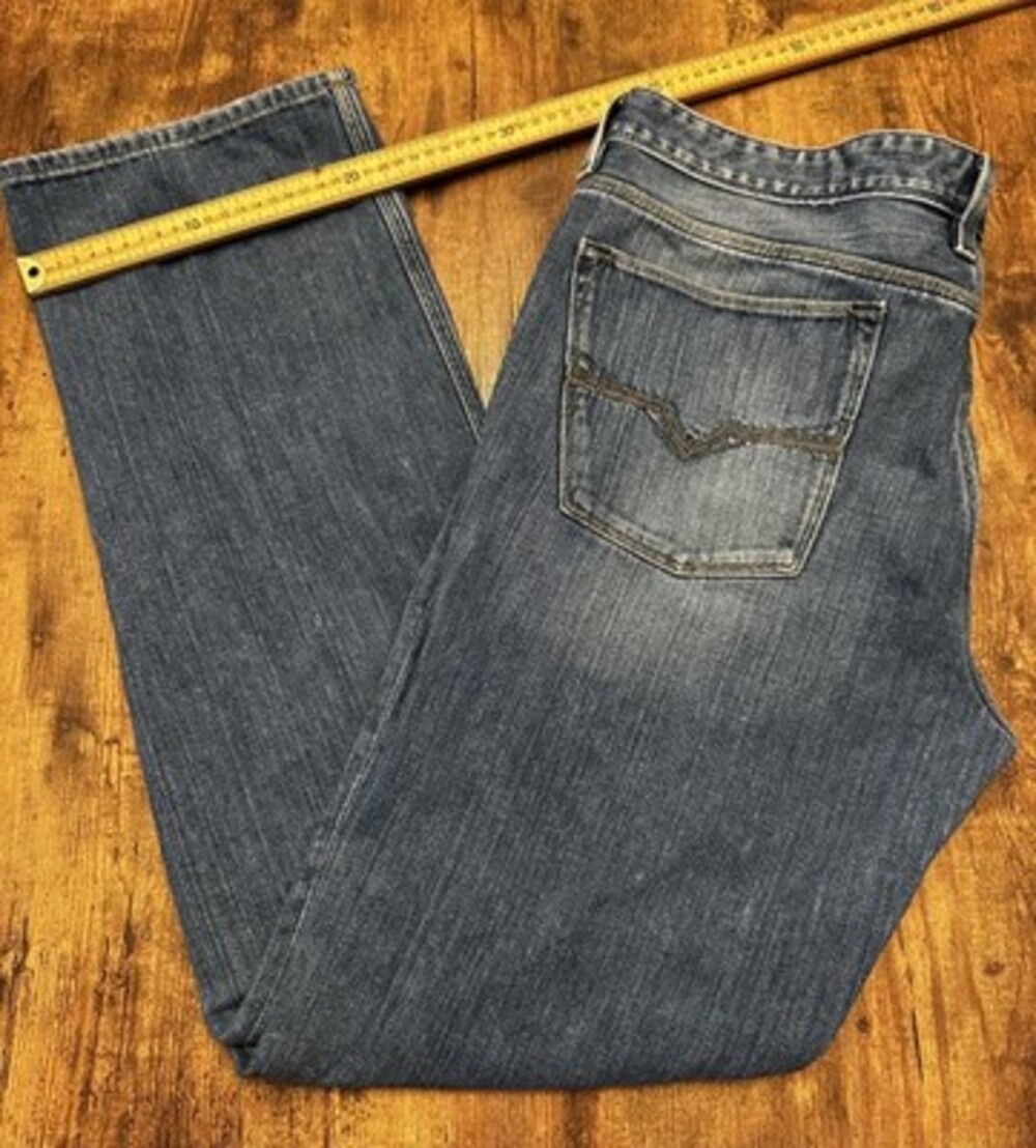 GUESS Lincoln Slim Straight Leg Men's Jeans - Medium Wash Size 38